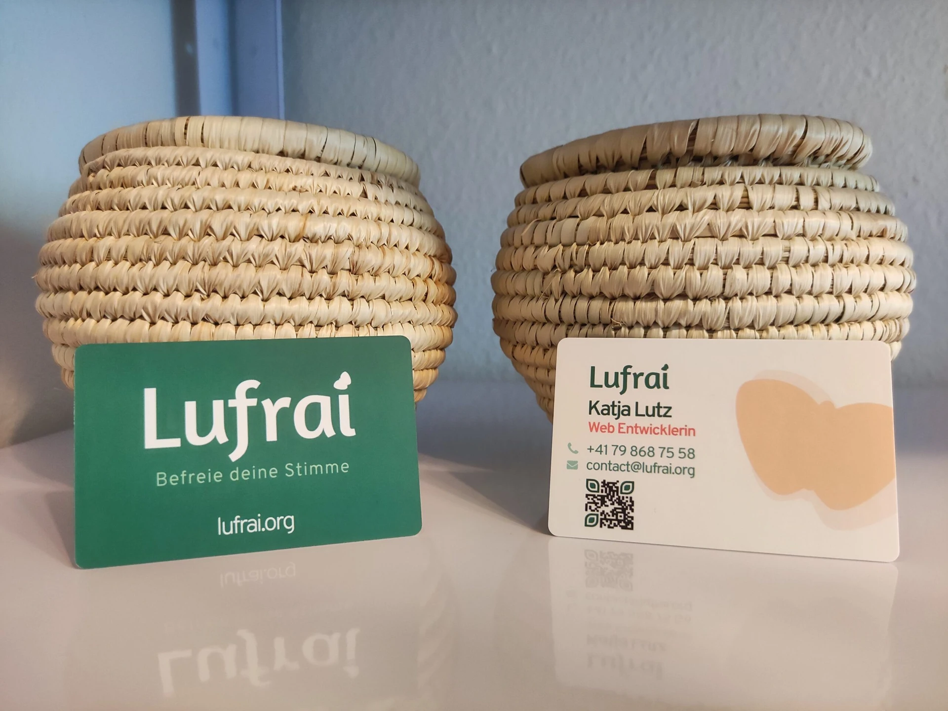Vorder- und Rückseite meiner neuen Visitenkarte